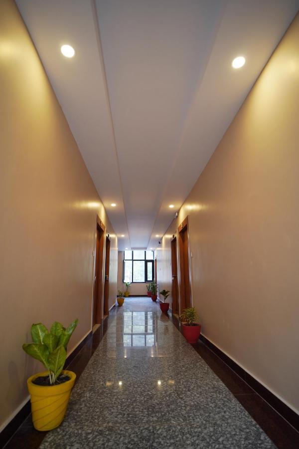 Karwaan Hostel Рішикеш Екстер'єр фото