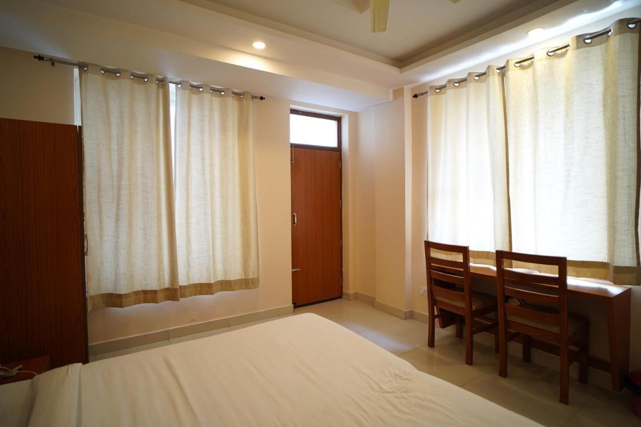 Karwaan Hostel Рішикеш Екстер'єр фото