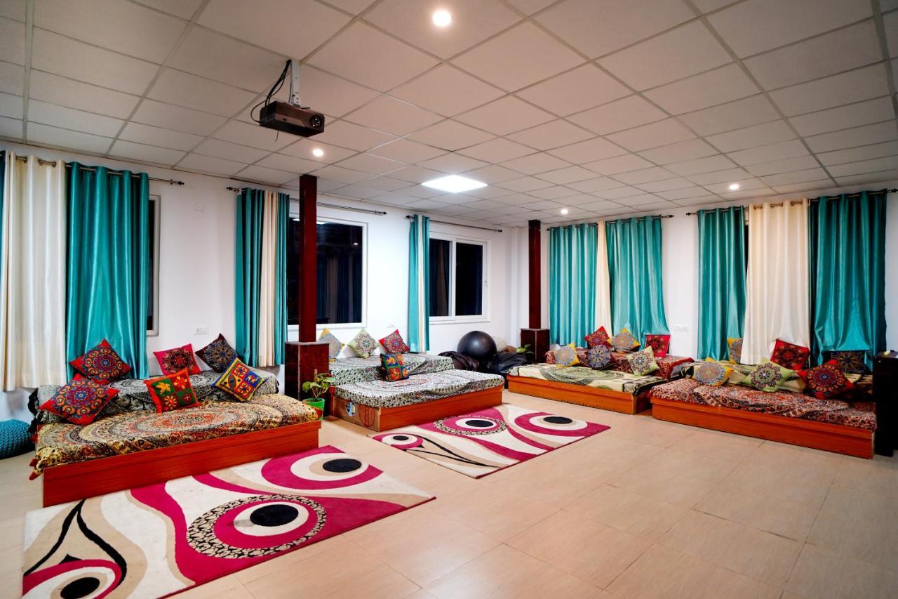 Karwaan Hostel Рішикеш Екстер'єр фото
